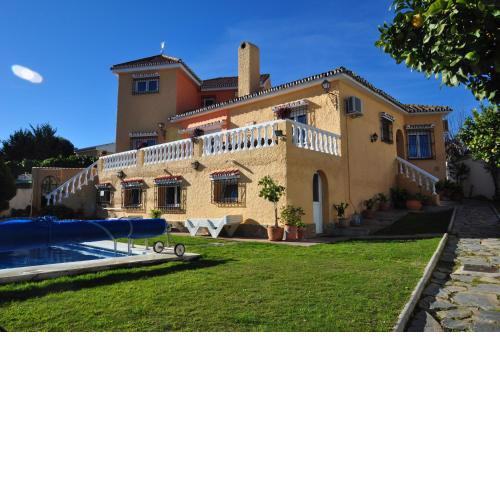 Casa de los Limones by Costadelsolholiday FAMILY VILLA NEAR PUERTO MARINA