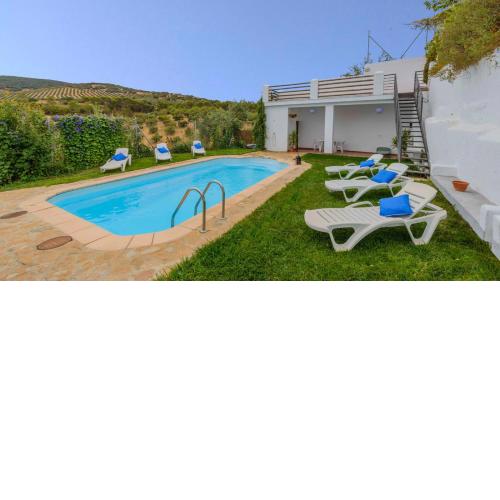 Casa Dehesa de las Casas Algarinejo by Ruralidays