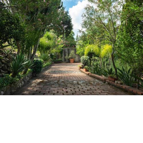 Casa dei Mori: in campagna tra S.Teresa e Taormina