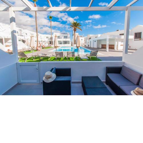Casa del Ritmo with terrace AC shared pool and free wifi