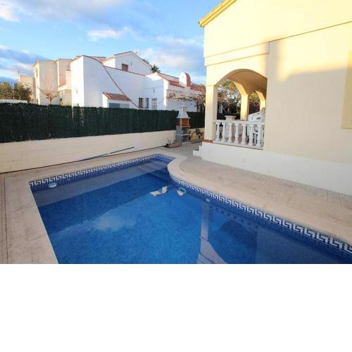 Casa Deltebre, 3 dormitorios, 6 personas - ES-184-38