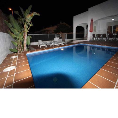 Casa Deltebre, 5 dormitorios, 12 personas - ES-184-8