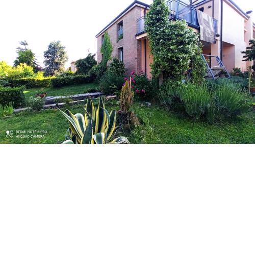 Casa di 130 mq con 2 Bagni ed ingresso esclusivo dal giardino