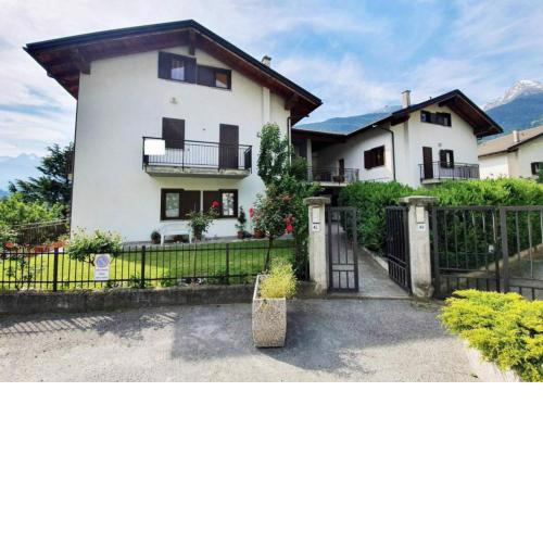 Casa di 2 piani ai piedi della Valtournenche