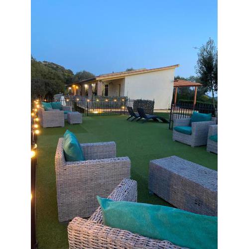 casa di campagna con terrazzo panoramico(3 km dal mare)