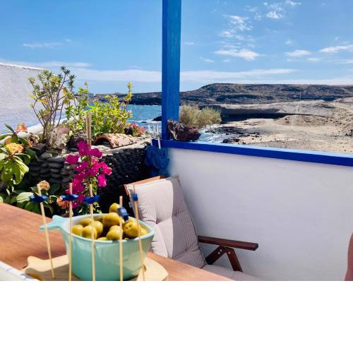 Casa Dora: Tradicional y al borde del mar.