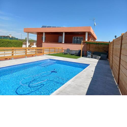 Casa el Roble Piscina Barbacoa Wifi y Parking Gratis