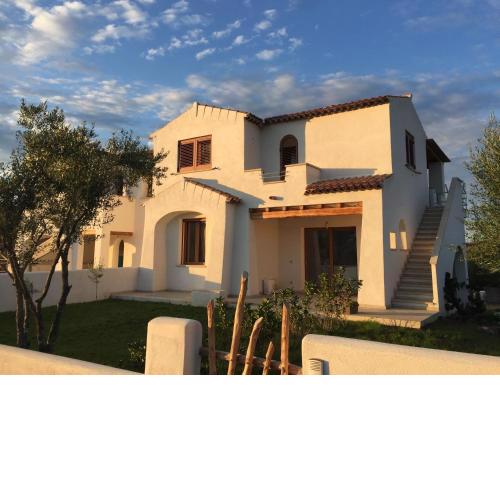 Casa Elena, vicina al mare e al centro di Budoni.