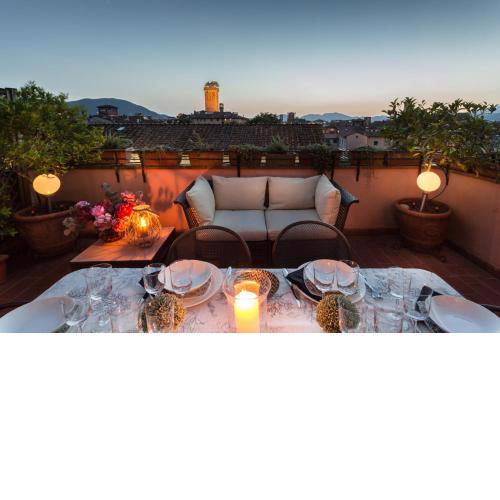 Casa Emy, THE LUCCA VIEW 3 BEDROOM APARTMENT WITH TERRACE