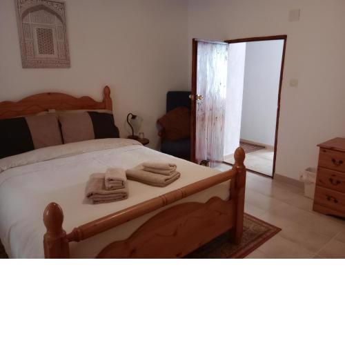 Casa en la Plaza, Hinojares Vivienda Rural