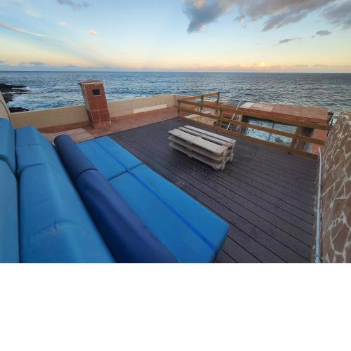 Casa encima del Mar, parquing, 4 patios, idilico