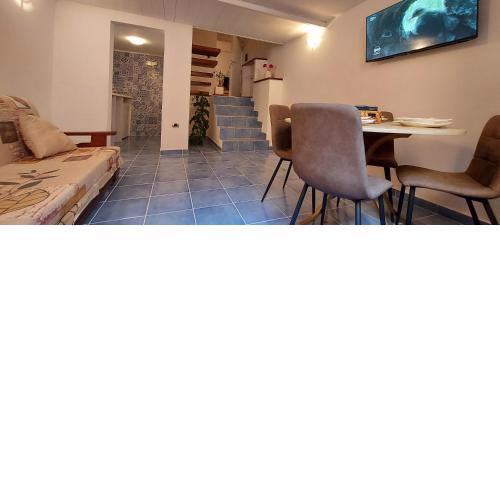 Casa Enea