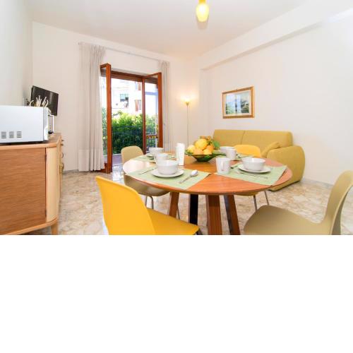 Casa Enza, for up to 5 people, Sorrento center