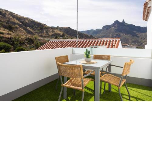 Casa Evaristo with Roque Nublo view