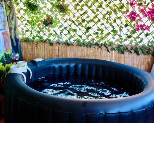 Casa Flores, Coin - Spanish Townhouse with a Hot Tub on the Private Roof Terrace