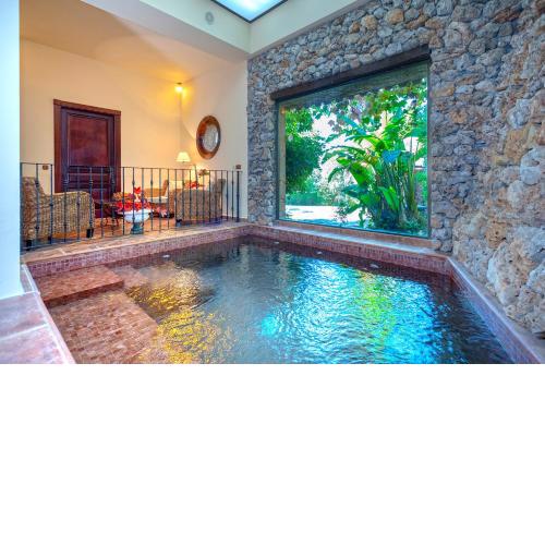 Casa Flores con Piscina interior climatizada