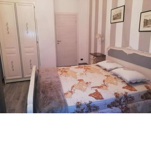 CASA FREJUS . COMODO AL CENTRO E AL POLITECNICO BUS 33 E 42