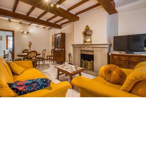 Casa Gedeone - Grand Canyon of Tuscany - Happy Rentals