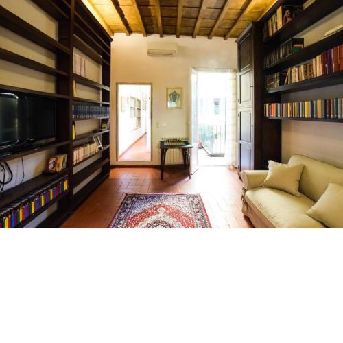 Casa Ghibellina - city center with outdoor space!