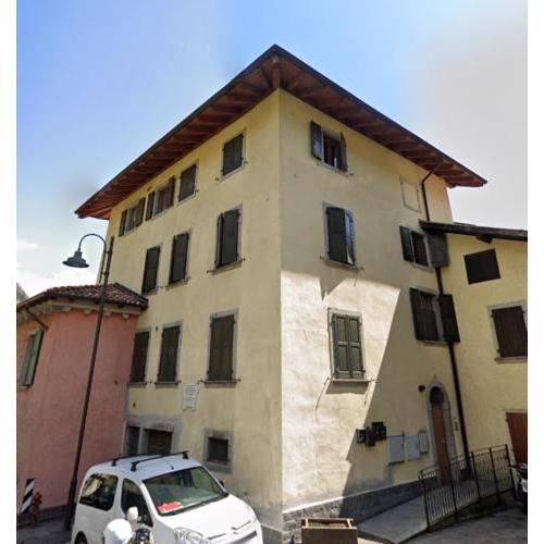Casa Gialla - Primo Piano