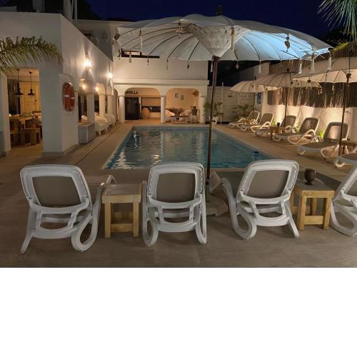 Casa Holandaluzas near Beach, with salt water Pool and private parking