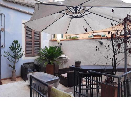 Casa in centro con giardino