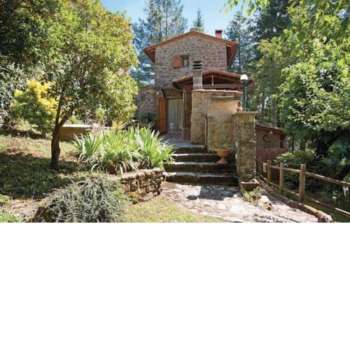 Casa in pietra con accesso privato al fiume