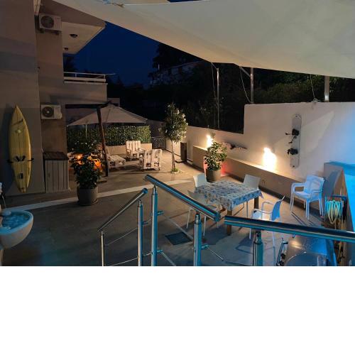 Casa in Villa sul mare con ampio spazio esterno e vicino alla spiaggia max 8 persone ISCA BLUE BEACH