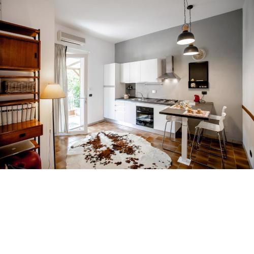 Casa indipendente immersa nel verde