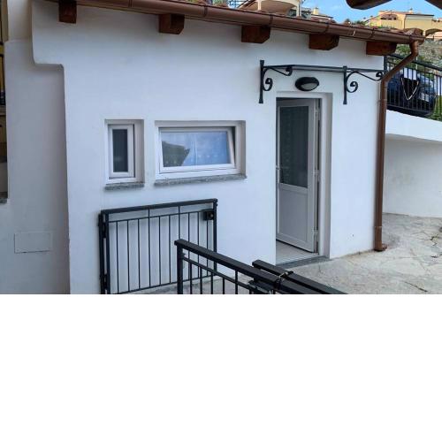 casa indipendente Mini-Depandance vista mare con terrazza