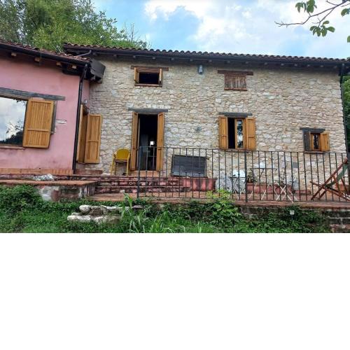 Casa Indipendente nel verde tra mare e montagna