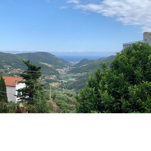 Casa indipendente vista mare con giardino