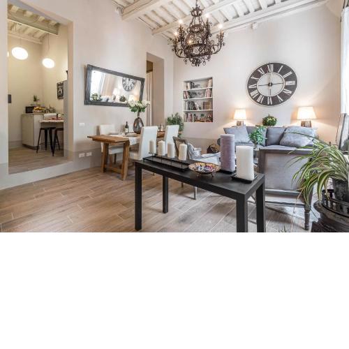 Casa Janca, Find sanctuary at extraordinary rates! Luxury Smart Apartment in Central Lucca