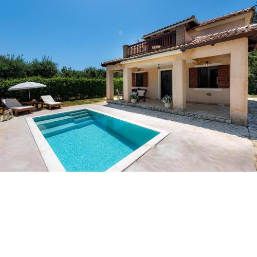 Casa Koukounaria