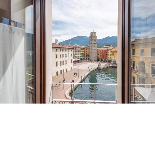 Casa la Torre, the view on the lake