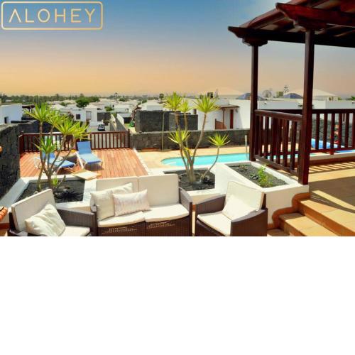 CASA LAURA VISTA LOBOS - spacious Villa with heatable pool and sea views