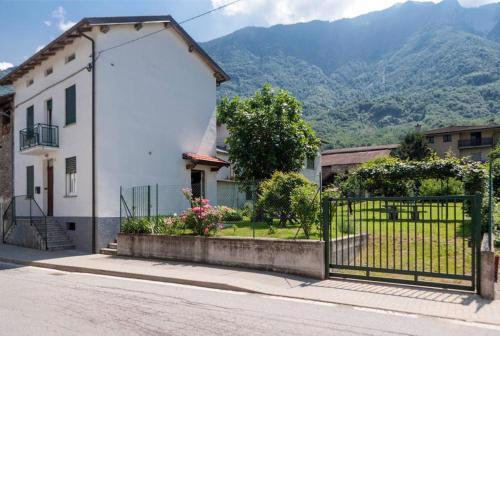 Casa Legnone