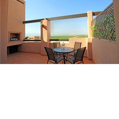 Casa Leona: Fully furnished, secure golf resort penthouse apartment with gorgeous views in Murcia