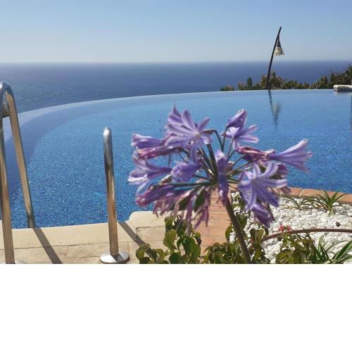 Casa Londi, stijlvol vakantiehuis, infinity pool