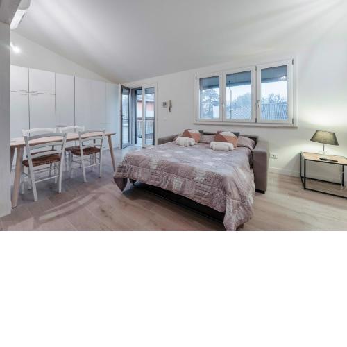Casa Lugana 19 - monolocale con piscina direttamente a lago
