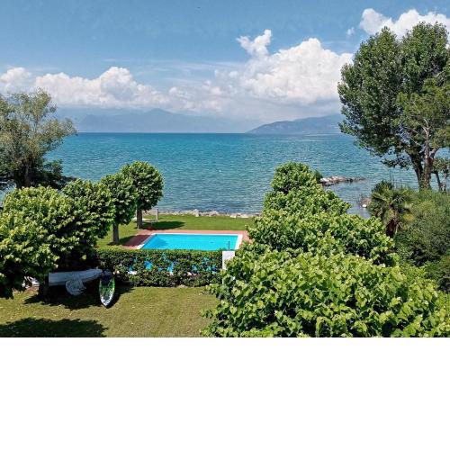 Casa Lugana 2 - monolocale con piscina fronte lago
