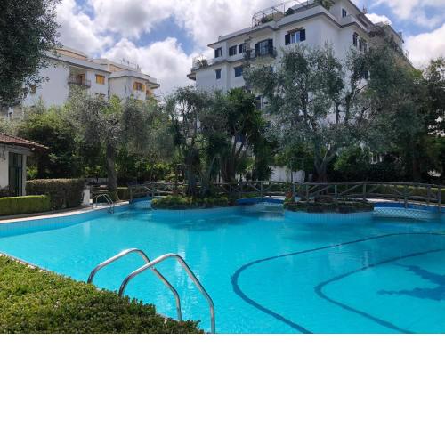 Casa Mami - Luxury Apartment and Pool - Sorrento