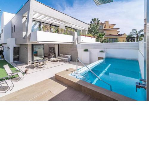 Casa Mistral beach by Roomservices