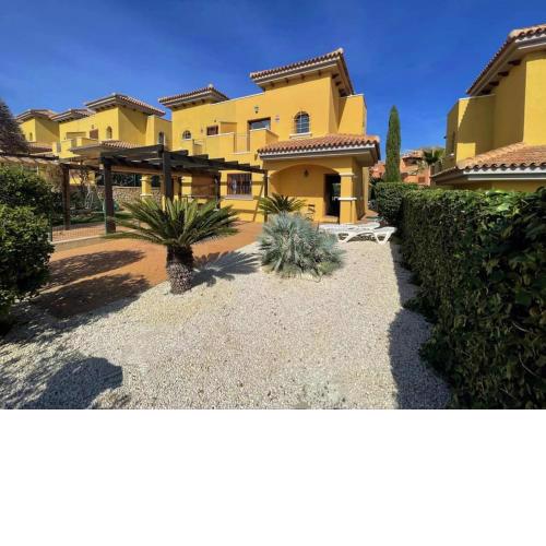 Casa Mojon Hills, close to everything