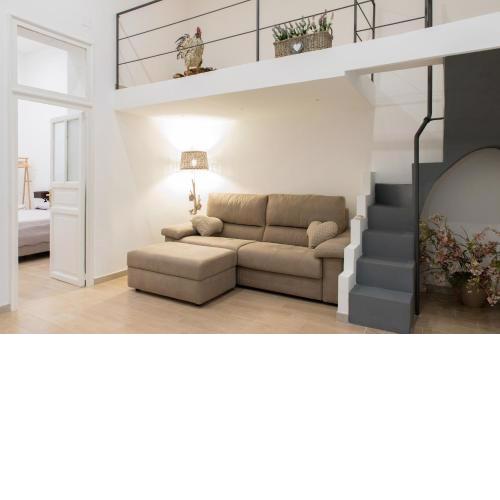 CASA MONEKA POLITEAMA