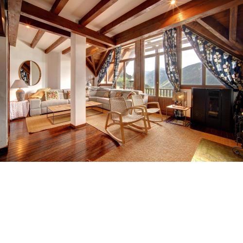 Casa Mont Romies by Totiaran