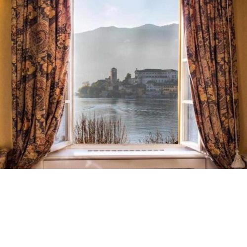 Casa Orta appartamento con vista lago
