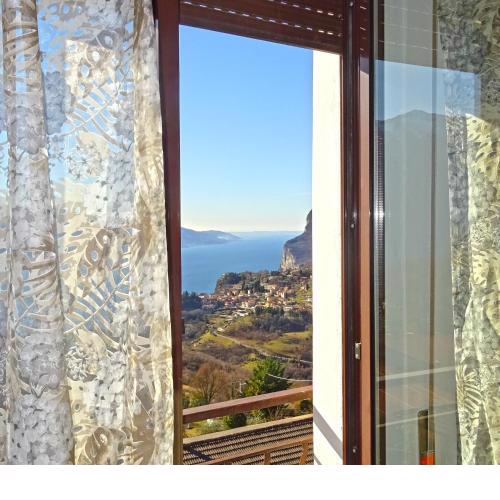 Casa Palanca Lake view apartment by Gardadomusmea
