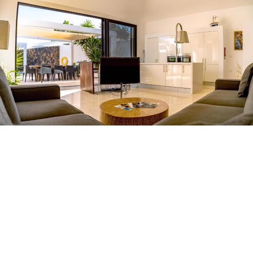 Casa Paloma with heated pool in El Roque
