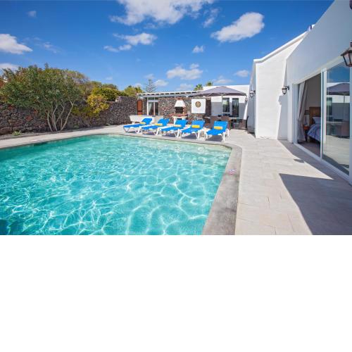 Casa Penyas Blancas Dos - 4 bedroom villa - WiFi and Air Conditioning - Perfect for families